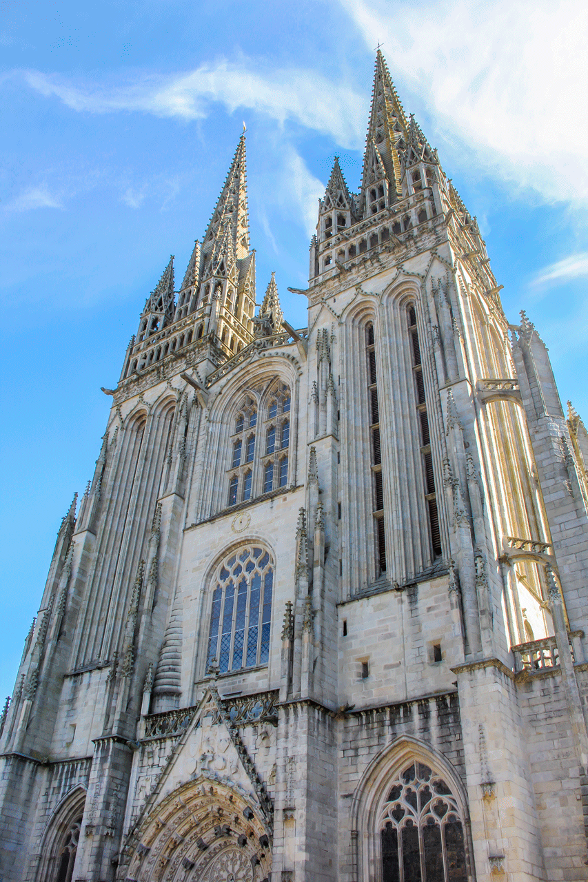 Quimper (20 km du Valdys Resort)			
