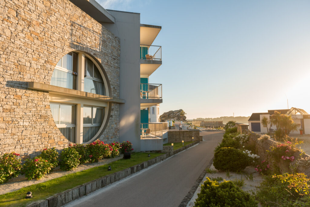Hôtel Beau Rivage & Résidence Rockroum